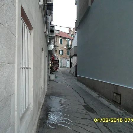 Miletic Near The Palace Gostinjska kuća